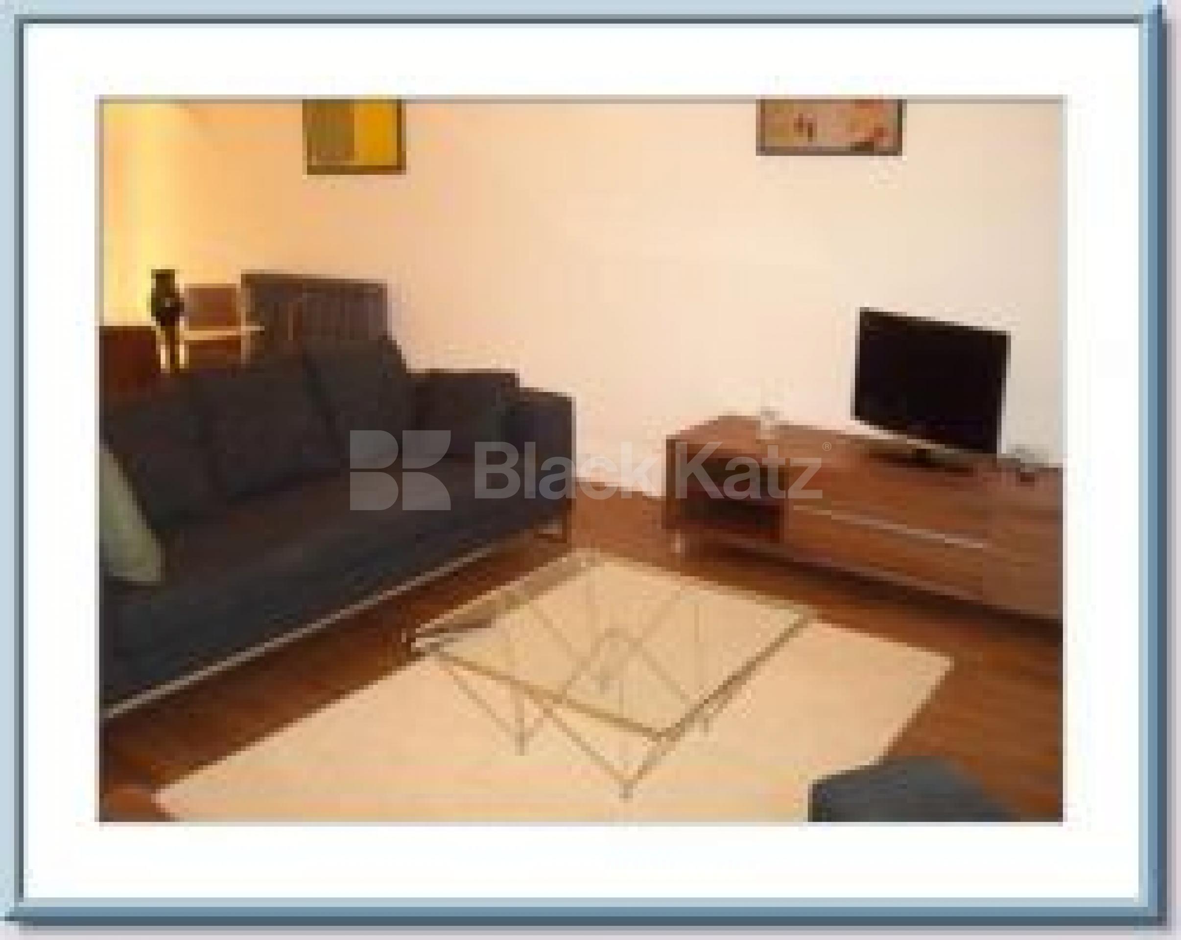 			1 Bedroom, 1 bath, 1 reception Flat			 Great Hall, Battersea Park Road, Battersea SW11